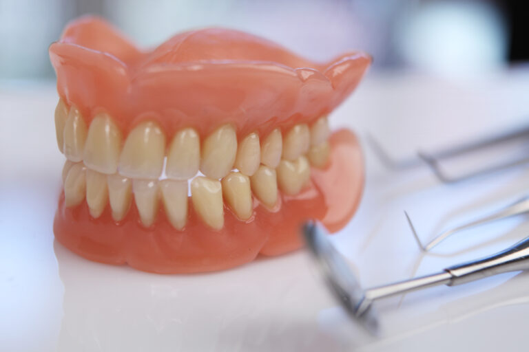 Experience the Future of Dentistry with Precision-Crafted Digital Dentures