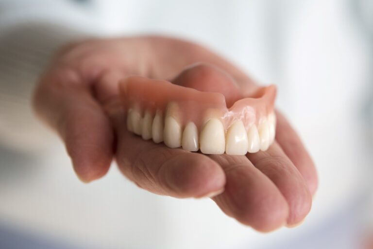 Discover the Leading Denture Clinic in Calgary Today